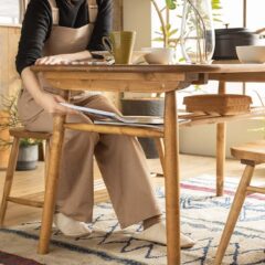 ダイニングテーブルの脚って、気にしたことありますか？