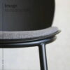 F01896_関家具 ピップ チェア ダイニングチェア アーム 肘無し 座面が丸い 花びら PP 樹脂 ブラックスチール ファブリック 布張り カフェ 事務所 ブラック グレー スタイリッシュ モダン かわいい カーブ シンプル 北欧 ジャパンディ (送料無料)